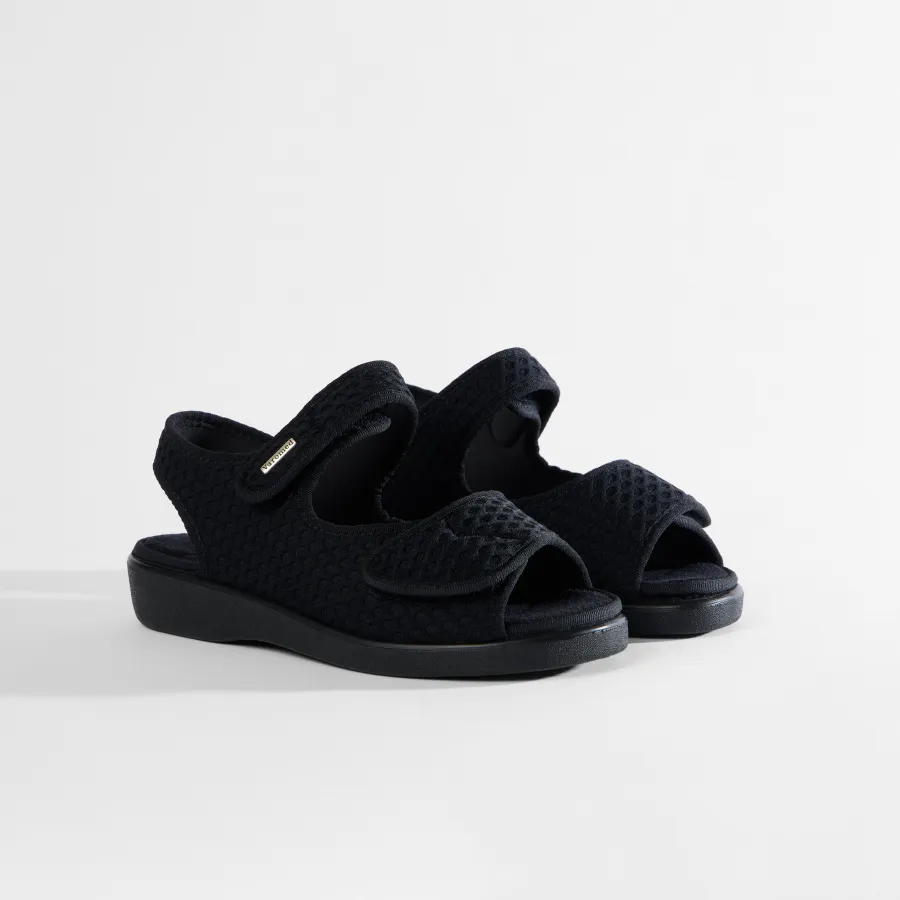 Varomed Klettsandale Mailand Weite L in Schwarz - schräge Ansicht