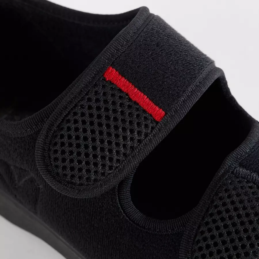 Varomed Malmö PREMIUM BLACK Weite L in Schwarz - Detailansicht