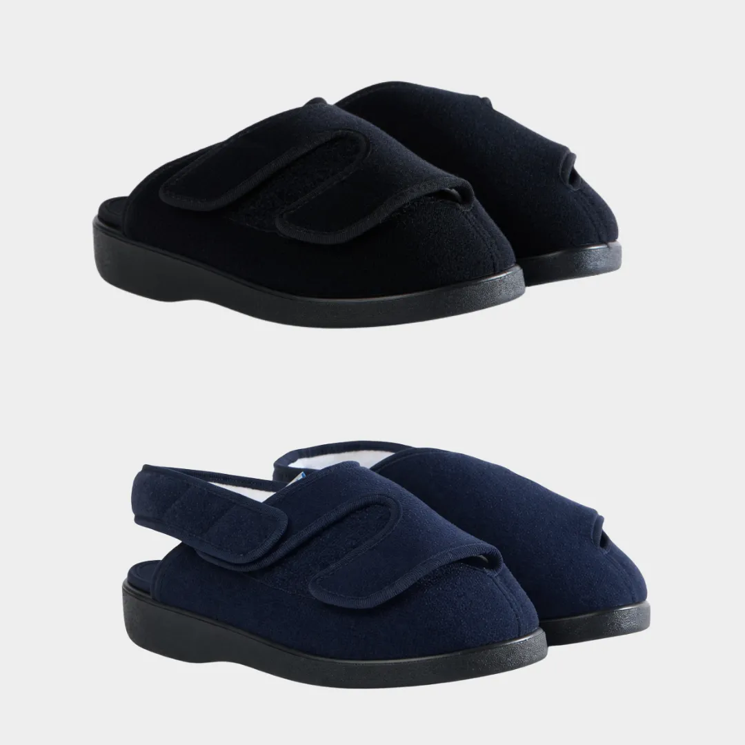 Varomed Kopenhagen Verbandpantoffel in Marine - schräge Ansicht