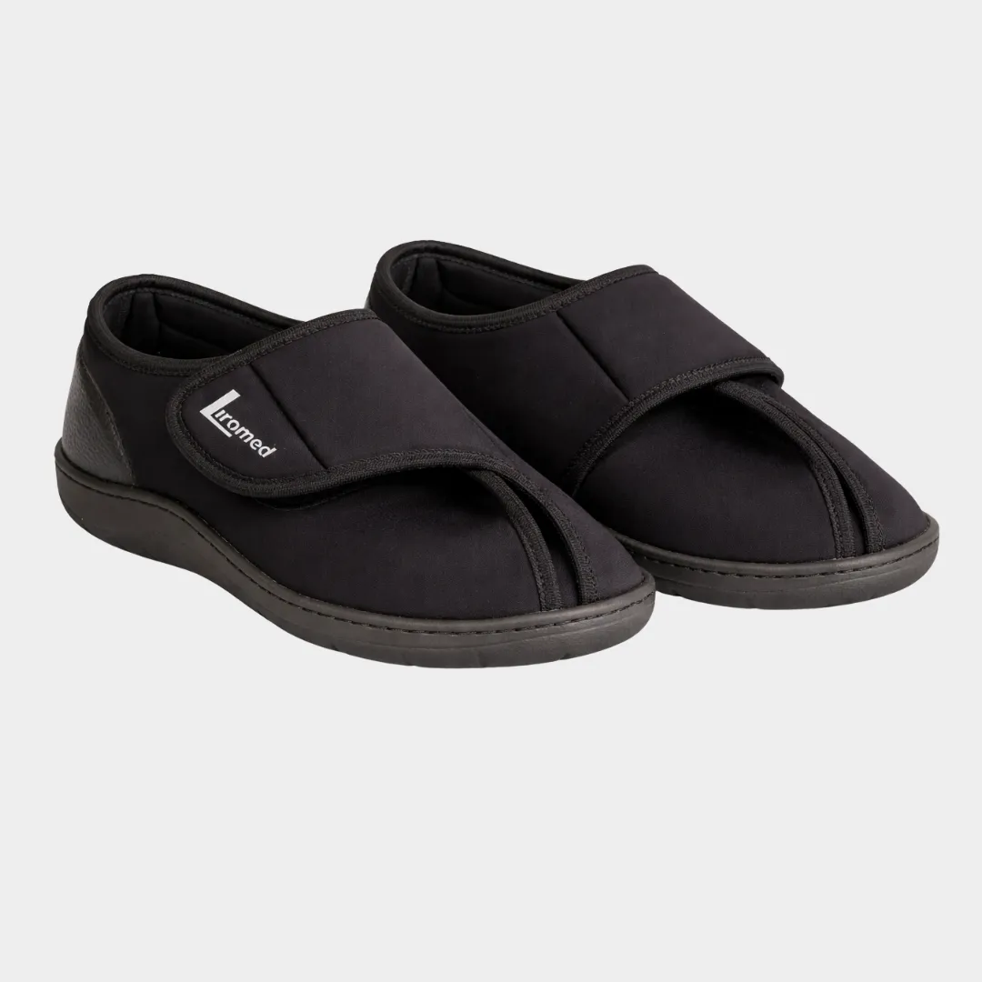 Liromed Stretchhalbschuh Schwarz - schräge Ansicht