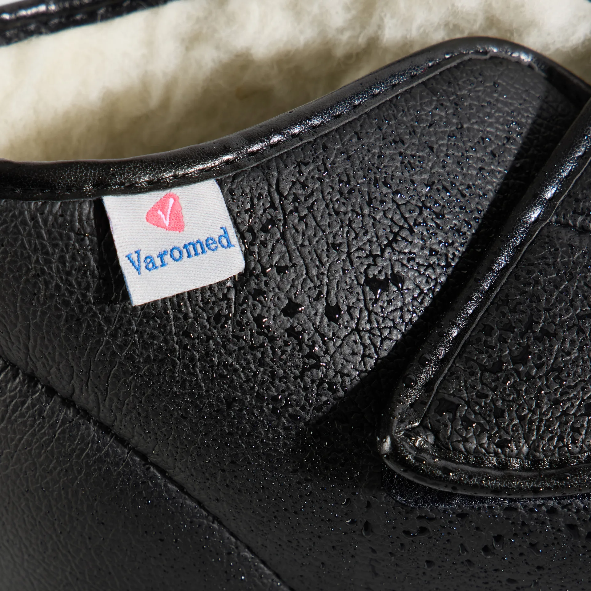 VAROMED London Winter Verbandschuhe – Detailansicht des warmen Schurwollfutters