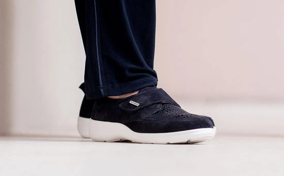 Varomed - Tallin sportlicher Lederhalbschuh mit Stretch in Graphit - getragen