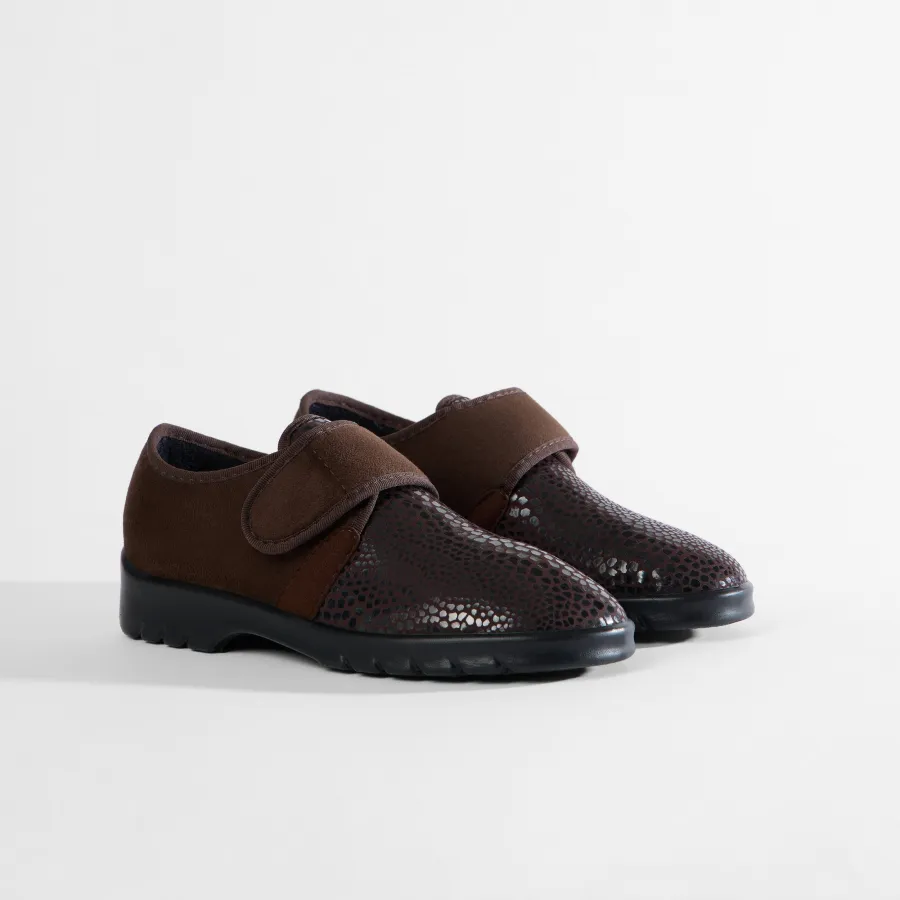 Varomed - Strasbourg Klettslipper in Mocca - schräge Ansicht