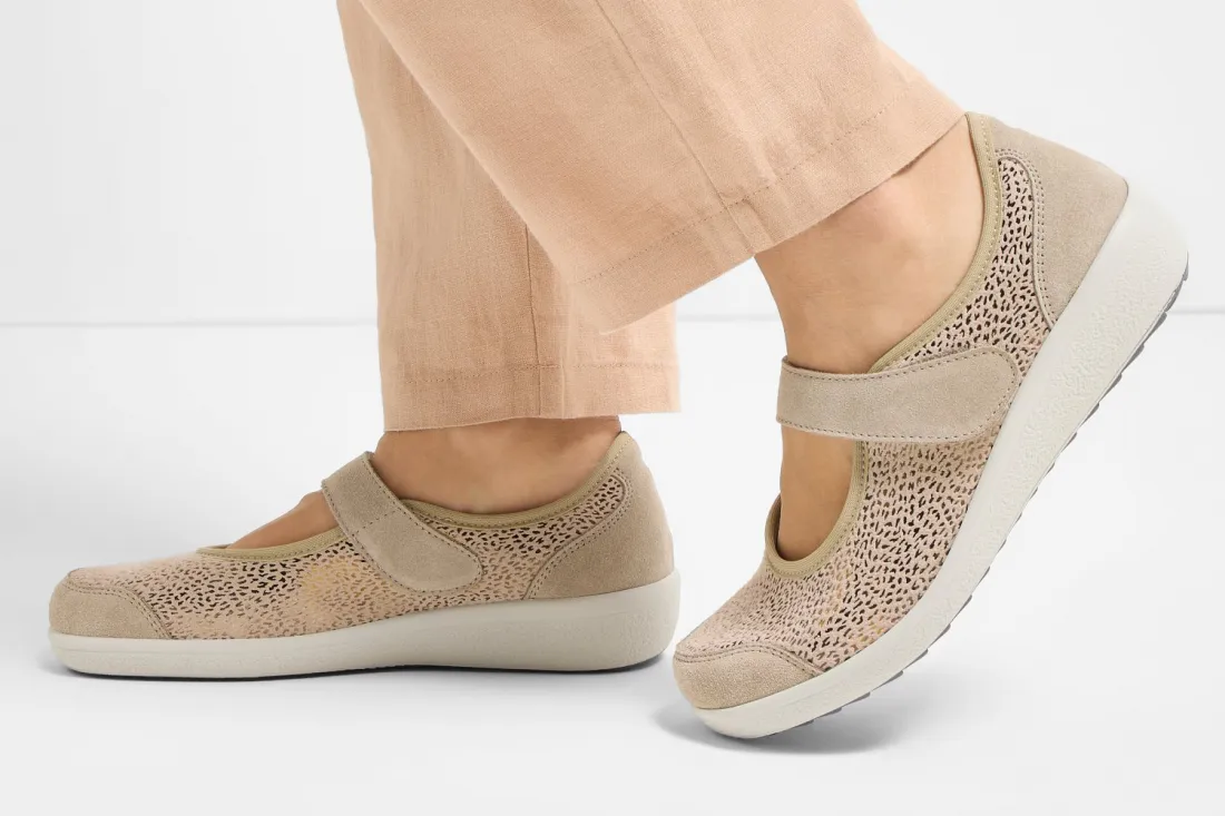 Varomed Sevilla Ballerina Weite K in Kiesel - seitliche Ansicht