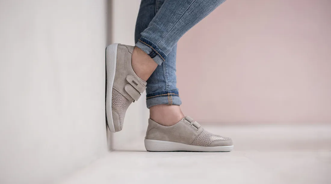 Varomed Lausanne Weite K Damenschuh in Kiesel - Seitenansicht