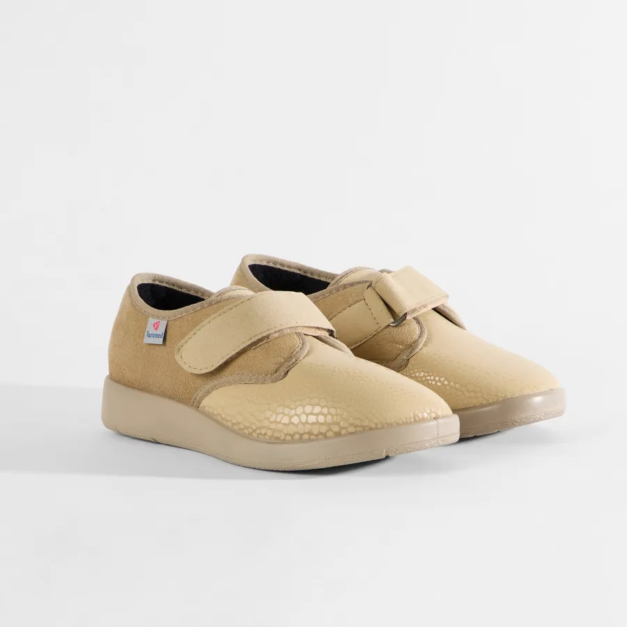 Varomed Zürich Halbschuh in Sand - schräge Ansicht
