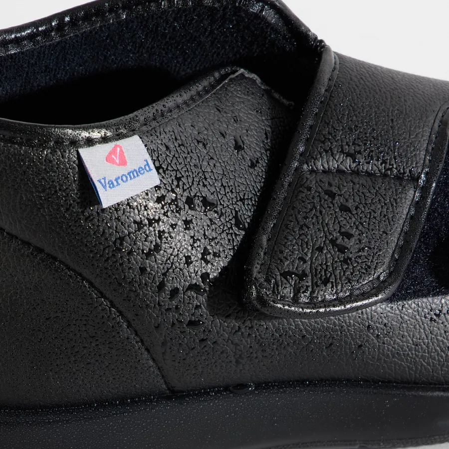 VAROMED London Verbandschuh aus Kunstleder – Detailansicht Klettverschluss und Obermaterial