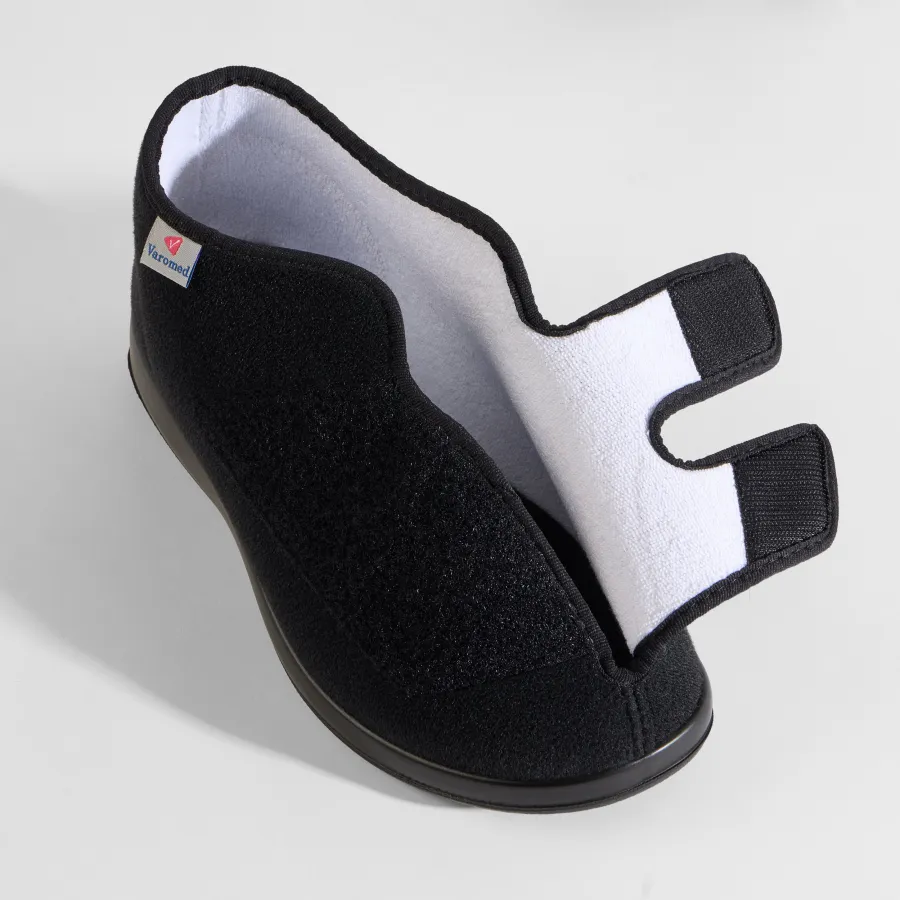 Varomed Genua Weite L 60920 in Schwarz - schräge Ansicht