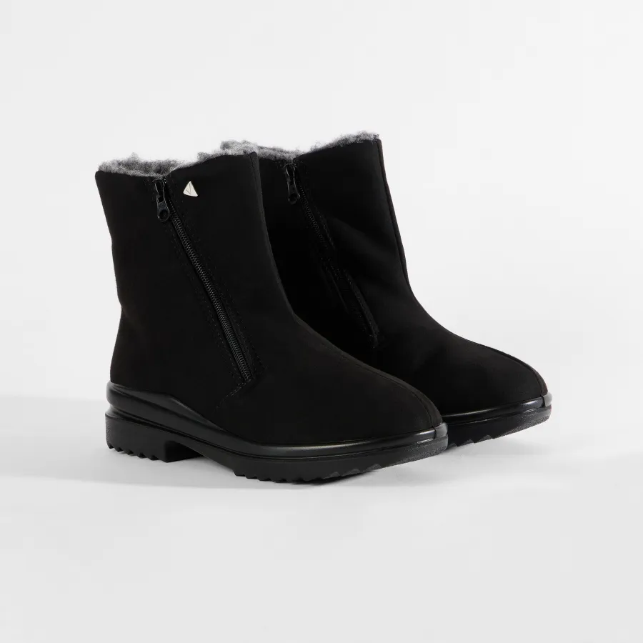 Varomed Winterstiefel Ina in Schwarz - schräge Ansicht