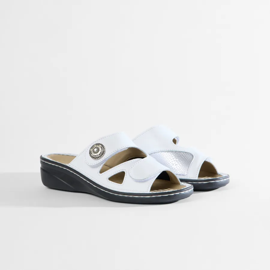 Varomed Maria Lederpantolette Weiß - schräge Ansicht