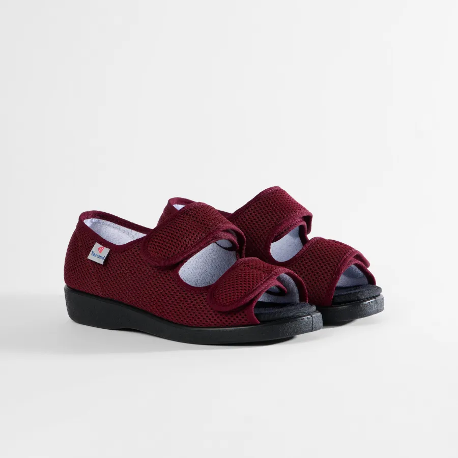 Varomed Göteborg Verbandsandale Weite L in Rot - schräge Ansicht